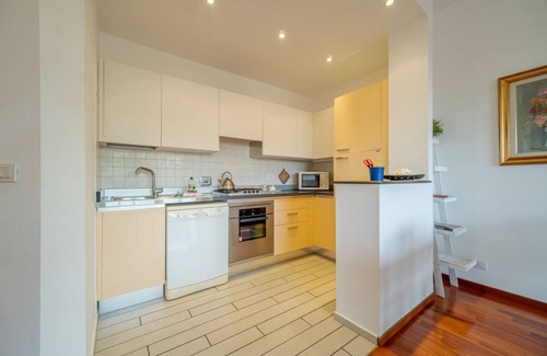 Albaro Apartment | Cozy apartment equipped with every type of comfort to accommodate up to 2 people. The flat is located in a quiet residential area equipped with the essential services for a comfortable stay, just a 7-minute walk from the Genova Sturla station, with which