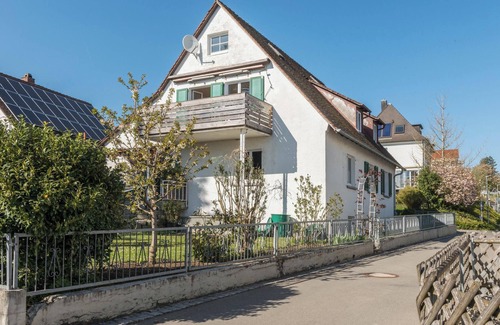 Ueberlingen Apartment | Cozy Apartment “Ferienwohnung Borrs” close to the Centre with Wi-Fi & Balcony