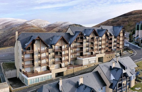 Peyragudes Apartment | Cozy Apartment for 6 in Peyragudes, 1 Min to Ski Shuttle, Free Parking, Ski Discounts