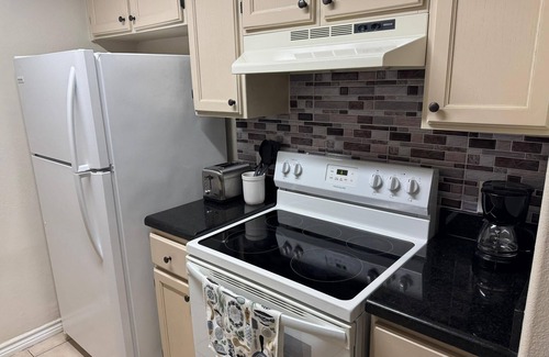 Bonanza Condo | Cozy Apartment for up to 5