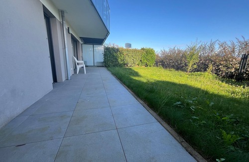 Evian-les-Bains Apartment | Cozy apartment with garden and parking in Évian