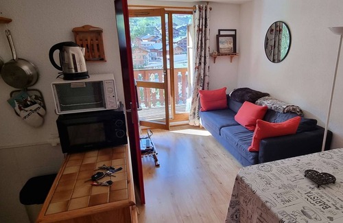 Areches Apartment | Cozy apartment 3-5 pers, pool, near slopes, village center