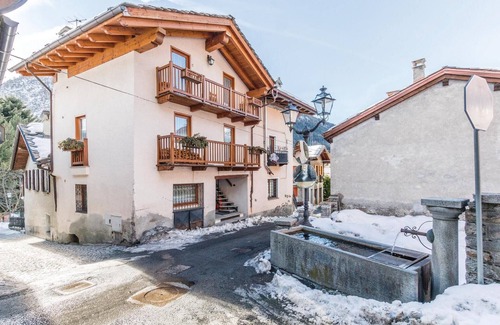 Brusson Apartment | Cozy apartment in Brusson AO with WiFi