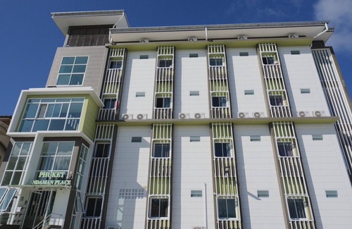 Talat Nuea Apartment | Cozy apartment in charming Wichit with fitness room, WiFi, AC