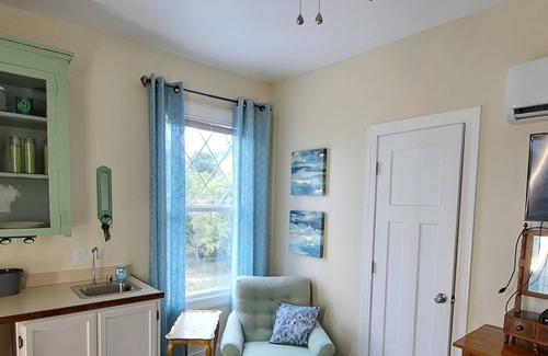Florence Apartment | Cozy apartment in downtown revitalization district, close to medical facilities