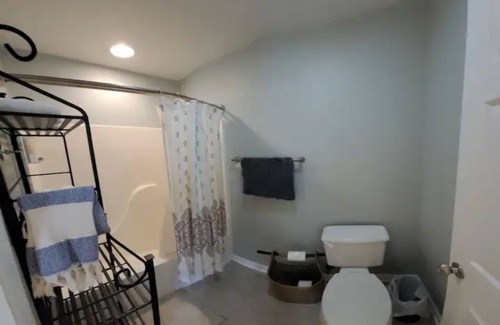 Ashley Oaks Apartment | Cozy apartment in farm!