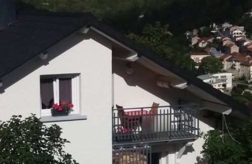 Saint-Claude Apartment | cozy apartment in detached house