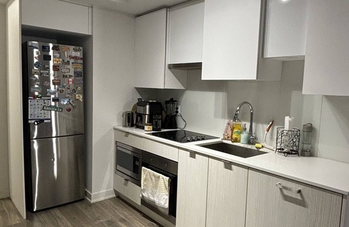Sherwood Park Apartment | Cozy Apartment in Midtown Toronto