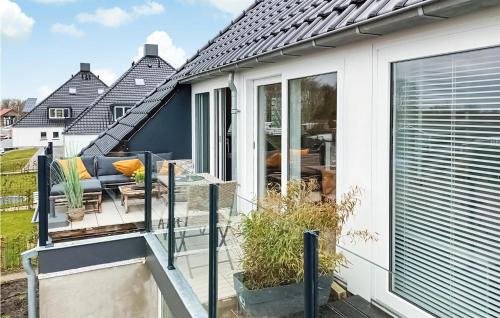 Offingawier Apartment | Cozy Apartment In Offingawier