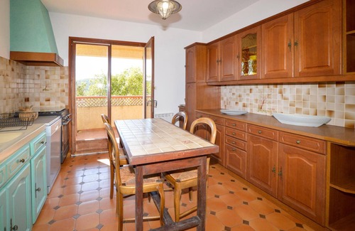 Cognocoli-Monticchi Apartment | Cozy apartment in Porticcio with WiFi