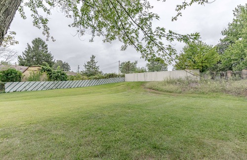 Radcliff Apartment | Cozy Apartment in quiet neighborhood with quick access to everything you need!
