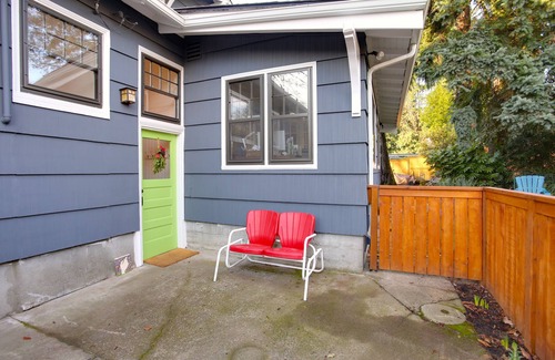 Richmond Apartment | Cozy Apartment in Richmond Neighborhood Craftsman Home