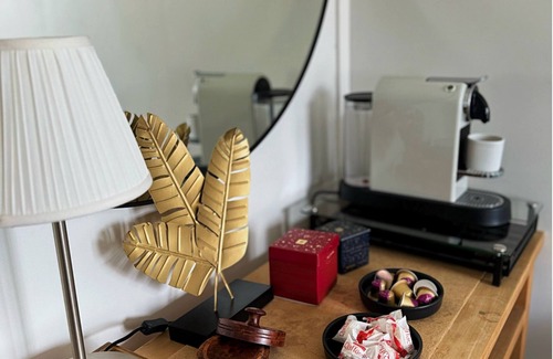 Ternes Apartment | Cozy Apartment in the Heart of Paris 17th