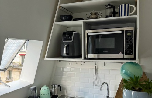 Ternes Apartment | Cozy Apartment in the Heart of Paris 17th