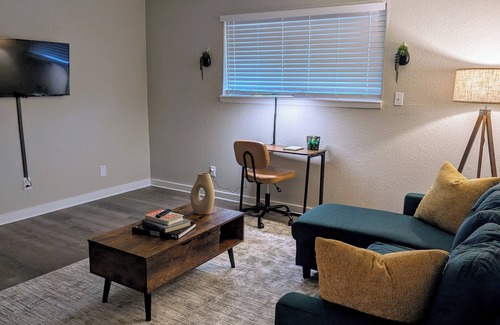 Oklahoma City Apartment | Cozy apartment in charming Oklahoma City with AC, WiFi