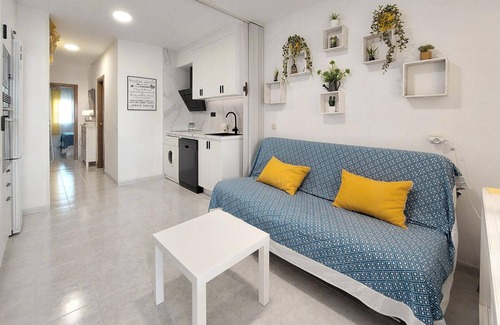 Vinaros Apartment | Cozy apartment in Vinaroz with kitchen