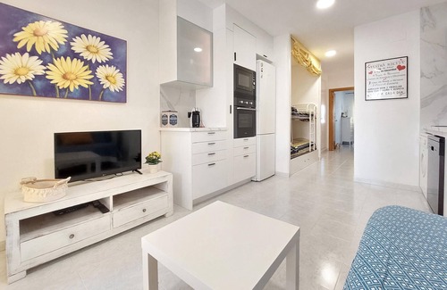 Vinaros Apartment | Cozy apartment in Vinaroz with kitchen