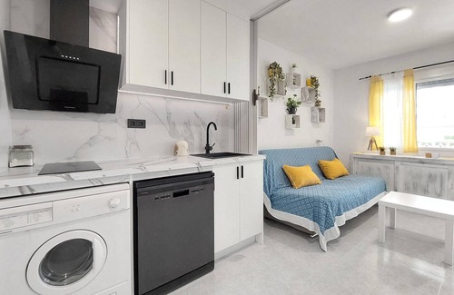 Vinaros Apartment | Cozy apartment in Vinaroz with kitchen