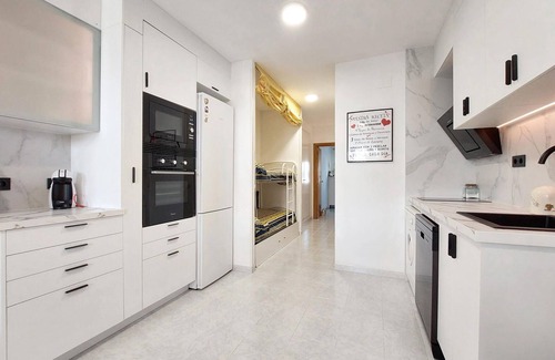 Vinaros Apartment | Cozy apartment in Vinaroz with kitchen