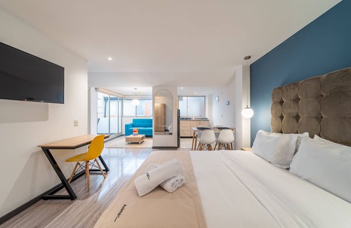 Financial District Apartment | Cozy Apartment in Zona G + Terrace