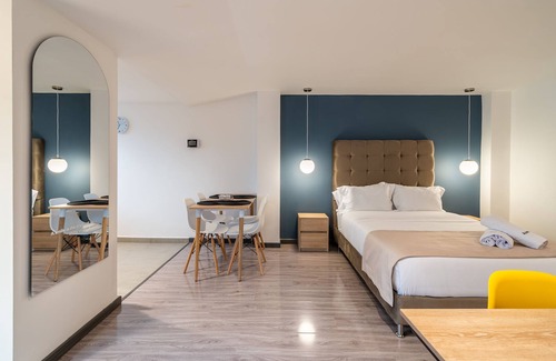 Financial District Apartment | Cozy Apartment in Zona G + Terrace