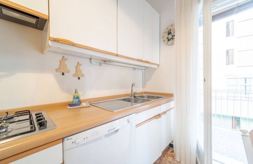 Cavi Apartment | Cozy apartment is located in a strategic position to visit the renowned Ligurian Riviera, suitable for families or groups of friends. Convenient for visiting the nearby towns of the Gulf of Tigullio, such as Chiavari, Santa Margherita and Portofino up to