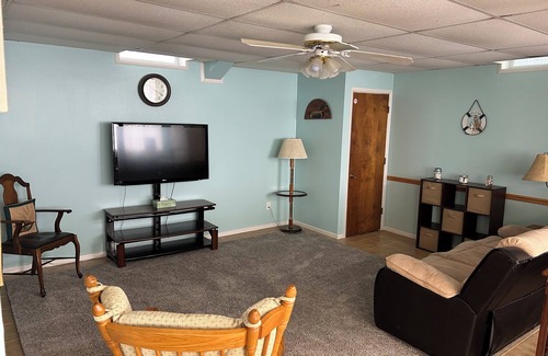 Town of Jerusalem Apartment | Cozy apartment on Keuka Lake, close to Keuka College, wineries and breweries.