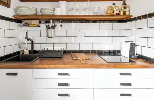 Woolloomooloo Apartment | Cozy Apartment w/Terrace Close to City Center