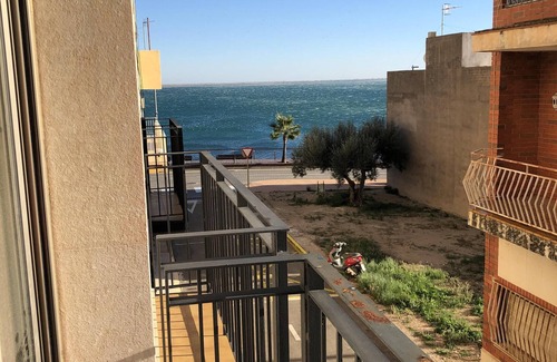 L'Ampolla Apartment | COZY APARTMENT WITH BALCONY WITH SEA VIEWS, 50M FROM THE BEACH + WIFI