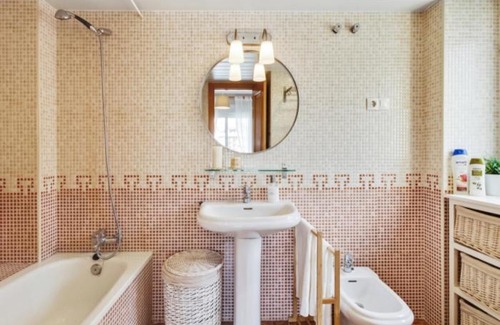 Las Lagunas Apartment | Cozy apartment with parking and pool in Mijas