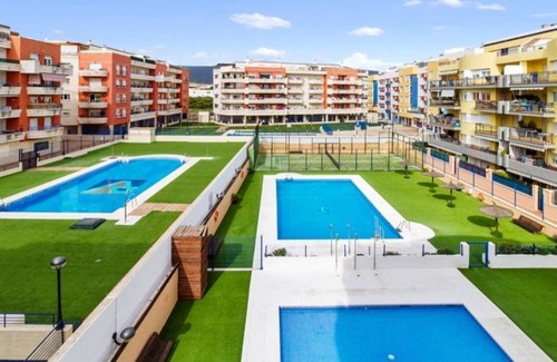 Las Lagunas Apartment | Cozy apartment with parking and pool in Mijas