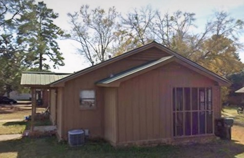 Valdosta Apartment | Cozy apartment with WiFi and AC in Valdosta, near the mall,Walmart and I75