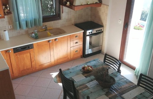 Eratini Villa | Cozy Apollon Villa, Sea View, Next To Galaxidi