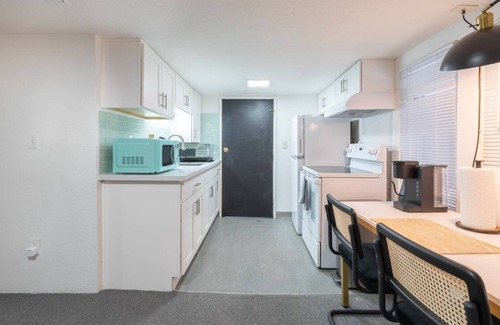 Wallingford Apartment | Cozy APT close to UW and Water