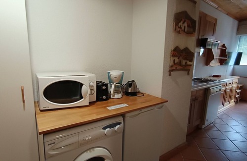 Montgenevre Apartment | Cozy Apt for 6 Near Slopes, Shops, and Lift, Pet-Friendly with Private Parking