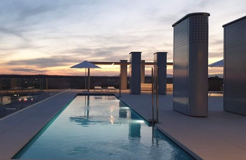 Moncloa - Arguelles Apartment | Cozy Argüelles Studio, near Royal Palace and Madrid Rio, by Blueground