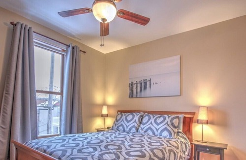 Saint Henri Apartment | Cozy Atwater Canal 3 - TOP FLOOR 2 BR APARTEMENT + DECK near DOWNTOWN/SUBWAY