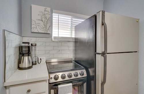 Ashland House | Cozy Bay Area Vacation Rental with Patio