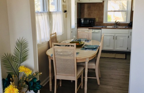 North Cape May Cottage | Cozy Bay Cottage in North Cape May