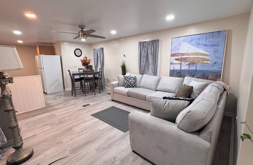 Longs House | Cozy Beach Bum Hideaway