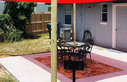 Ormond-by-the-Sea House | Cozy Beach Cottage, steps from the Beach