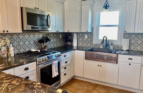 Long Beach Cabin | Cozy Beach Cottage with Beach & Canal Views, Steps from the Ocean ·