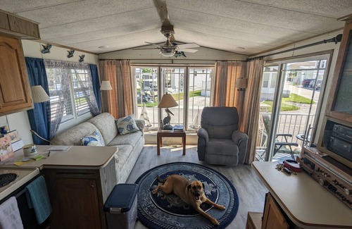 Nettles Island House | Cozy Beach Getaway