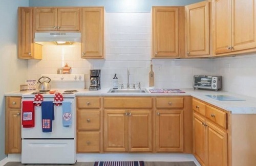 Villas House | Cozy beach retreat, 3-Bedroom Home in Villas, NJ, with the Best Sunsets!