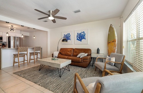 Convair Cove House | Cozy Beach Retreat: Walk to Cocoa Beach