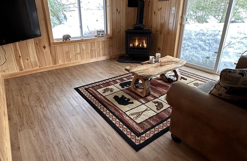 Warrensburg Cabin | Cozy Bear Cabin