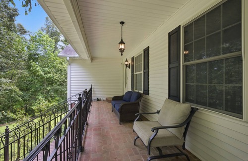 Salem House | Cozy Bear Den by Jocassee Lake Devil's Fork