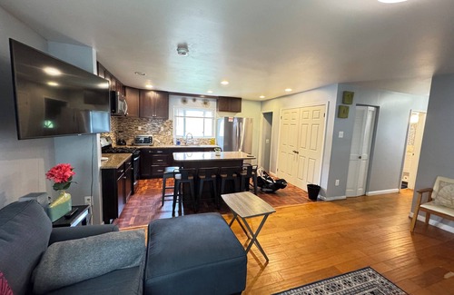 Seminary Hill House | COZY Beautiful Entire House in Alexandria