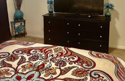 Fresno House | Cozy Beautiful Private Bedroom with key lock for your privacy