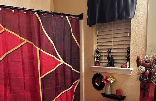 Fresno House | Cozy Beautiful Private Bedroom with key lock for your privacy